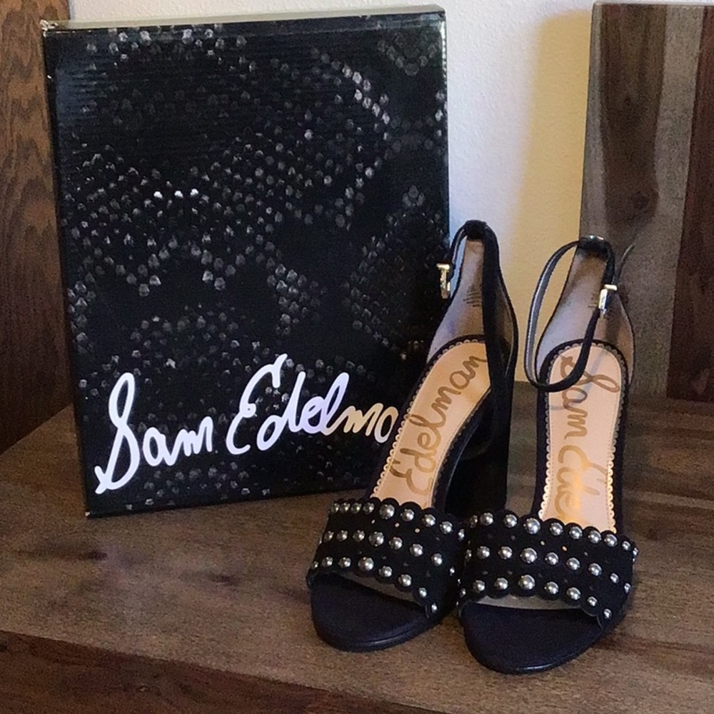 “SAM EDELMAN” Black Suede Heels